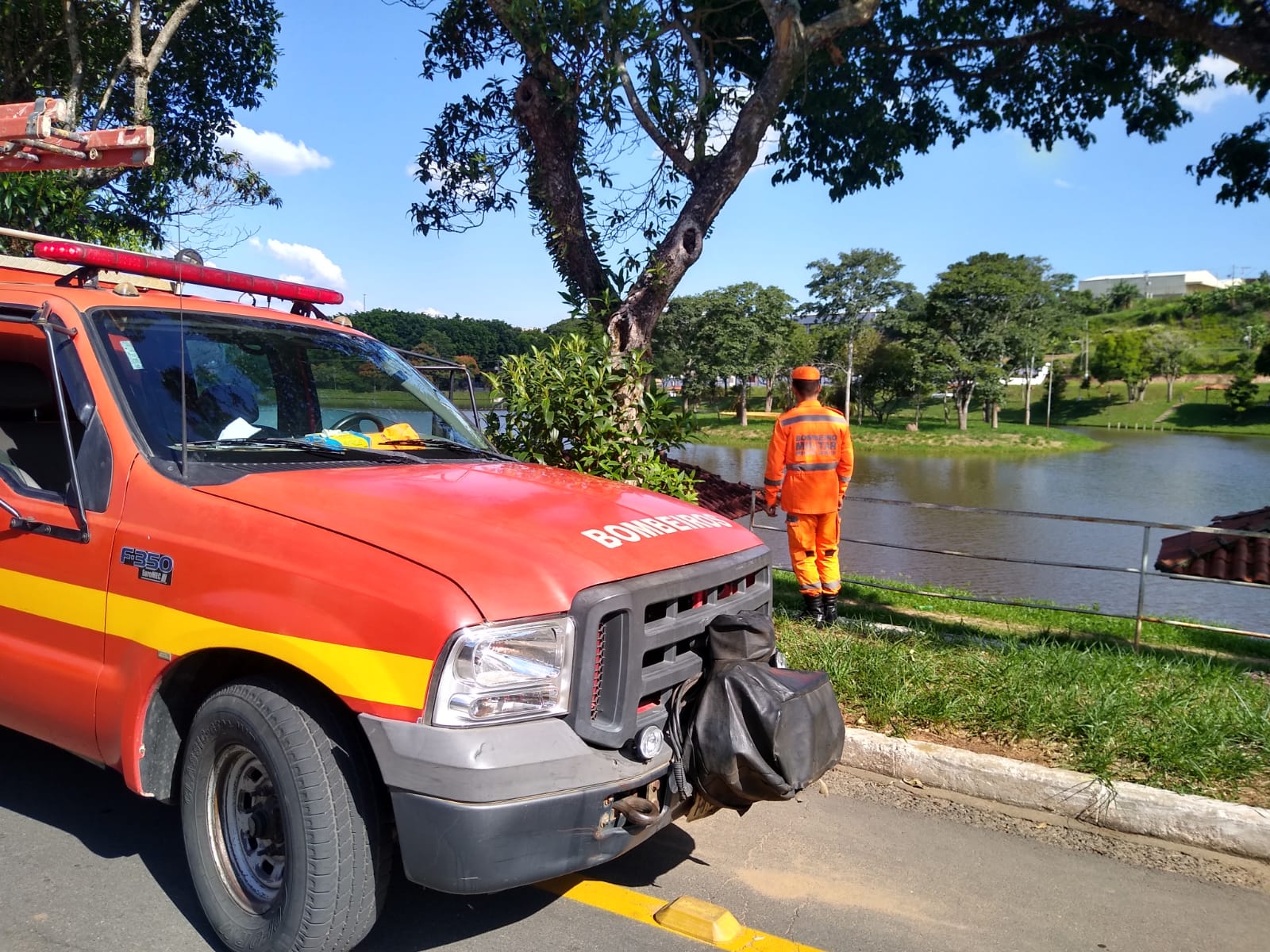 Após entrar no lago homem morre afogado em Machado Minas Acontece